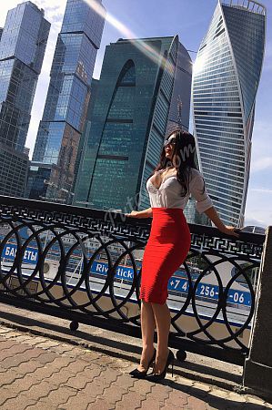 Алсу, метро Курская