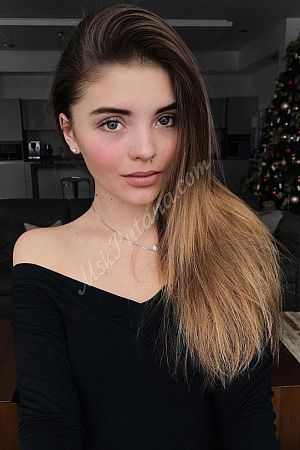 Лена, метро Тульская