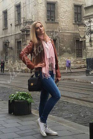 Лариса, метро ЗИЛ