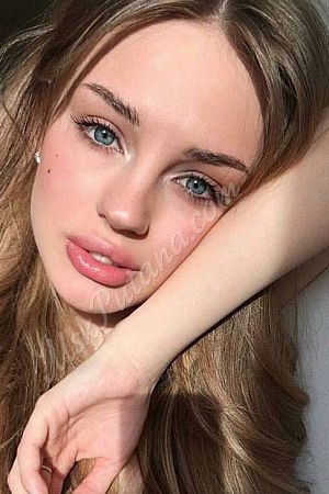 Рита, метро Кузнецкий мост Рита, метро Кузнецкий мост