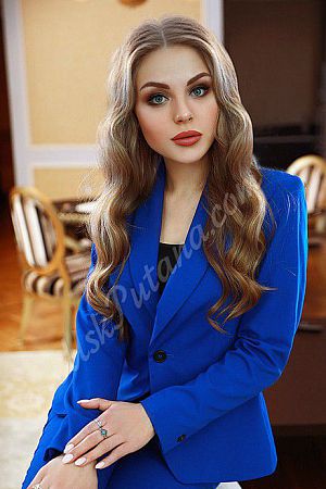 Алла, метро Белокаменная Алла, метро Белокаменная