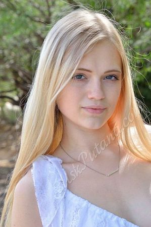 Лина, метро Марьино