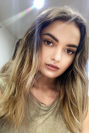 Янина, метро Улица Горчакова Янина, метро Улица Горчакова