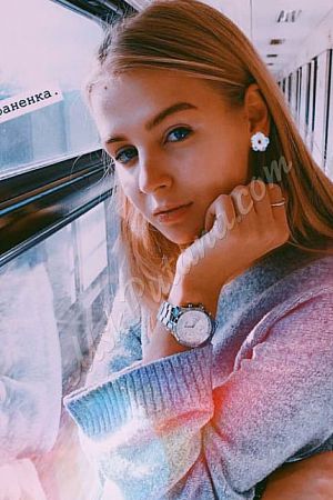 Анна, метро Парк Победы