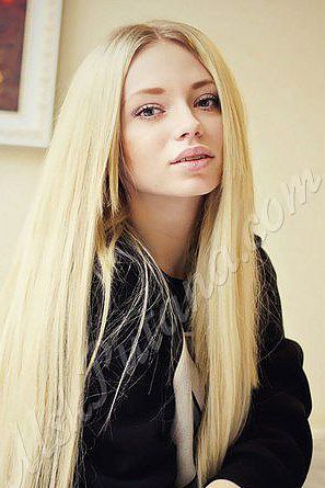 Анна, метро Боровицкая