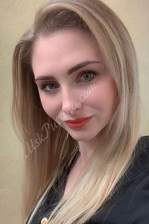 Лена, метро Цветной бульвар