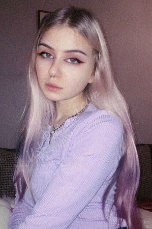 Анна, метро Боровицкая