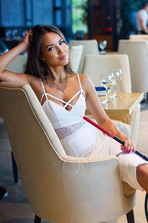 Таня, метро Стрешнево Таня, метро Стрешнево